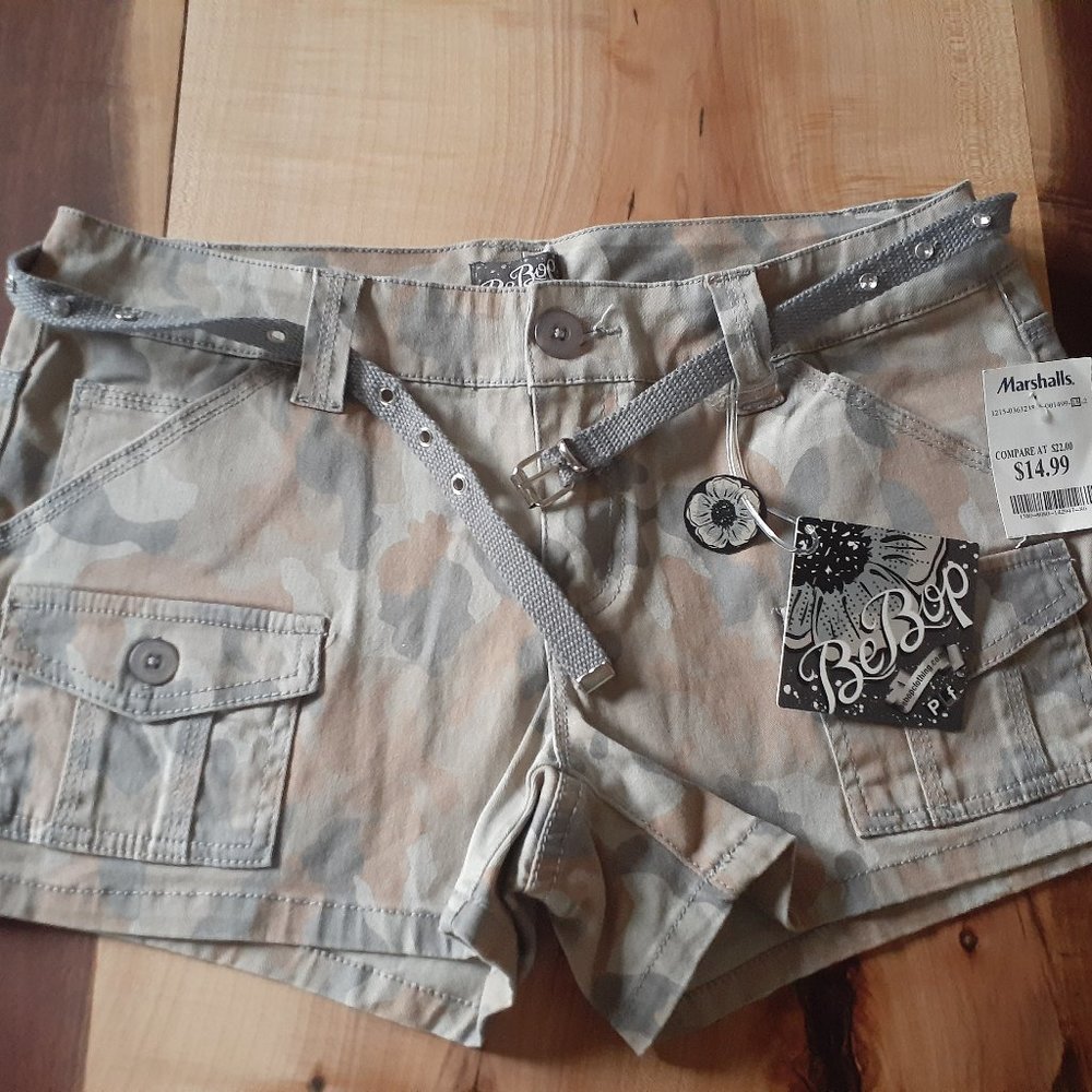 Juniors size 9 camo shorts and belt